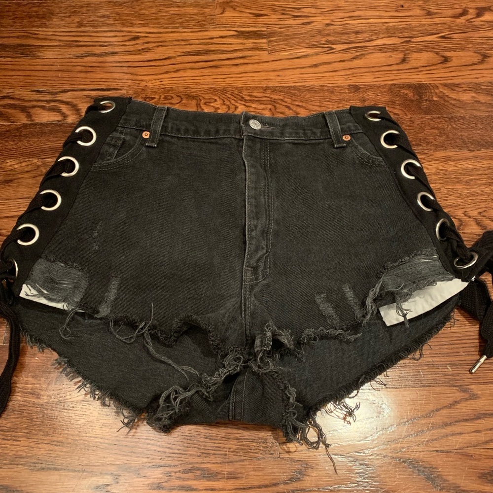 LF BLACK JEAN SHORTS LACE UP